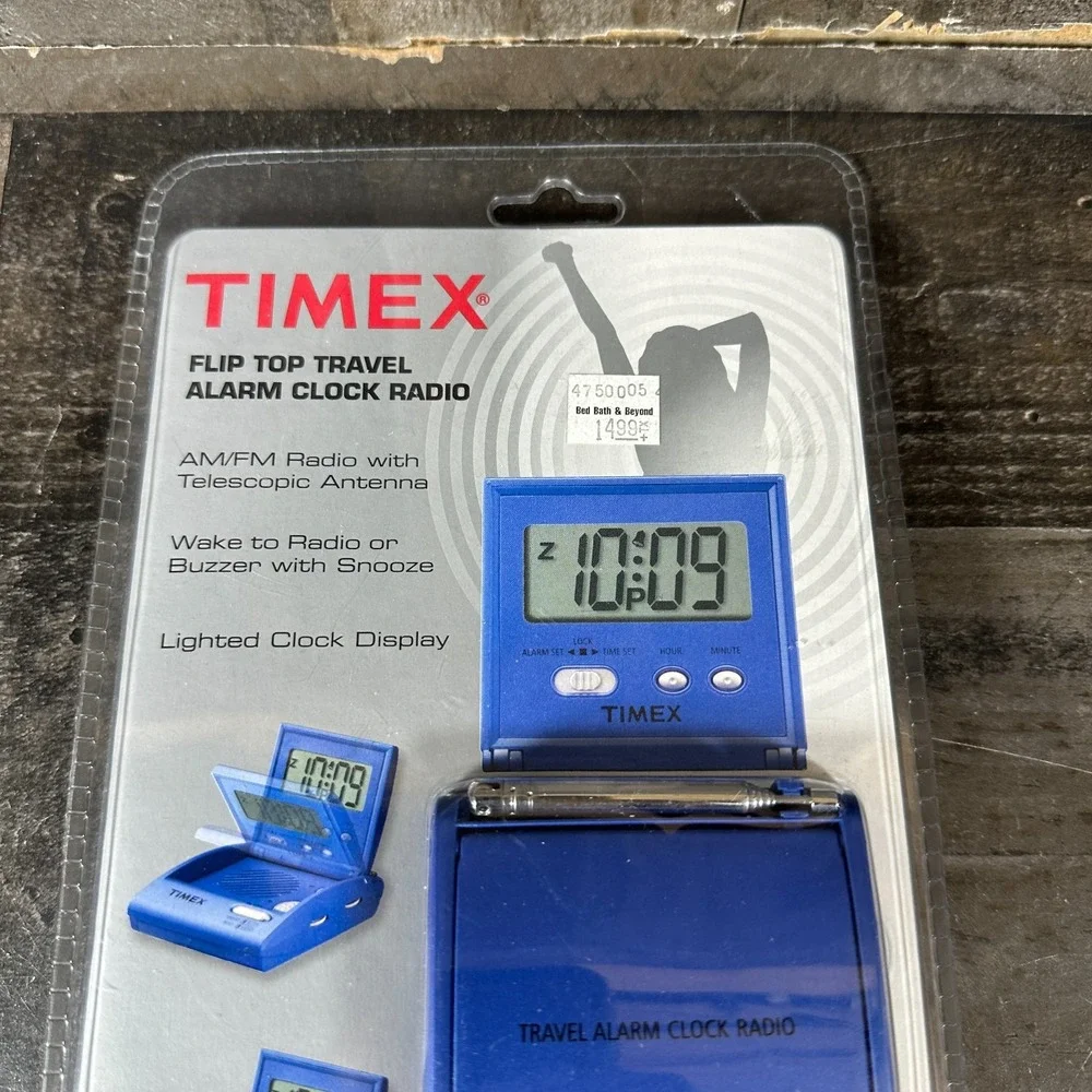 TIMEX Flip Top Travel Alarm Clock AM/FM Portable Radio Model T315L BRAND NEW